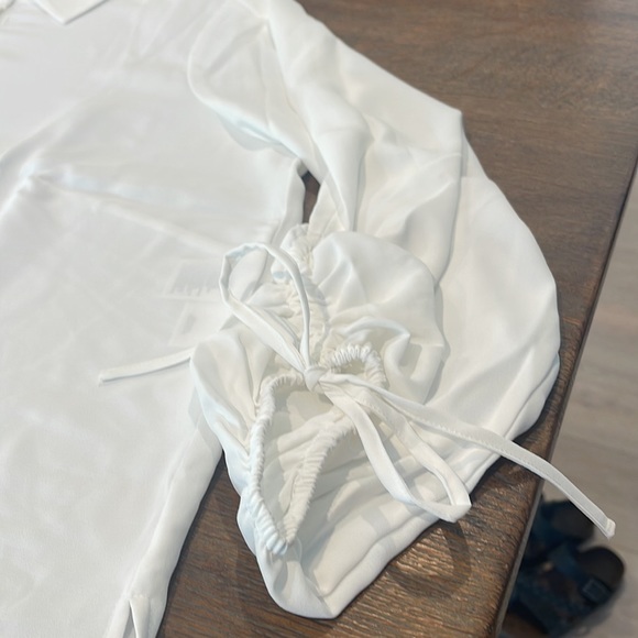 Anne Klein ruched sleeve blouse. Size 0X - Picture 4 of 9
